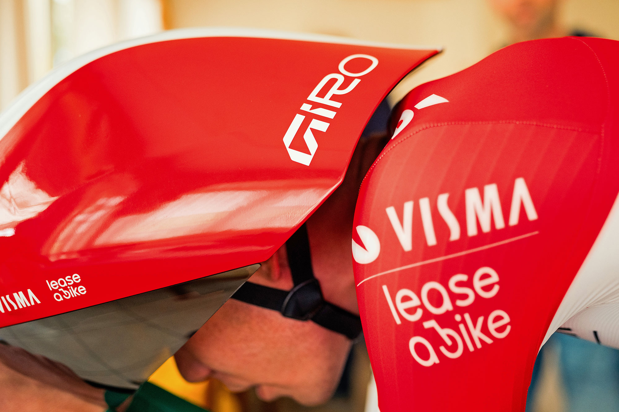 Giro-Aerohead-2-prototype-aero-TT-helmet-raced-by-Team-Visma-at-Tirreno-Adriatico_rear-close-up-detail.jpg