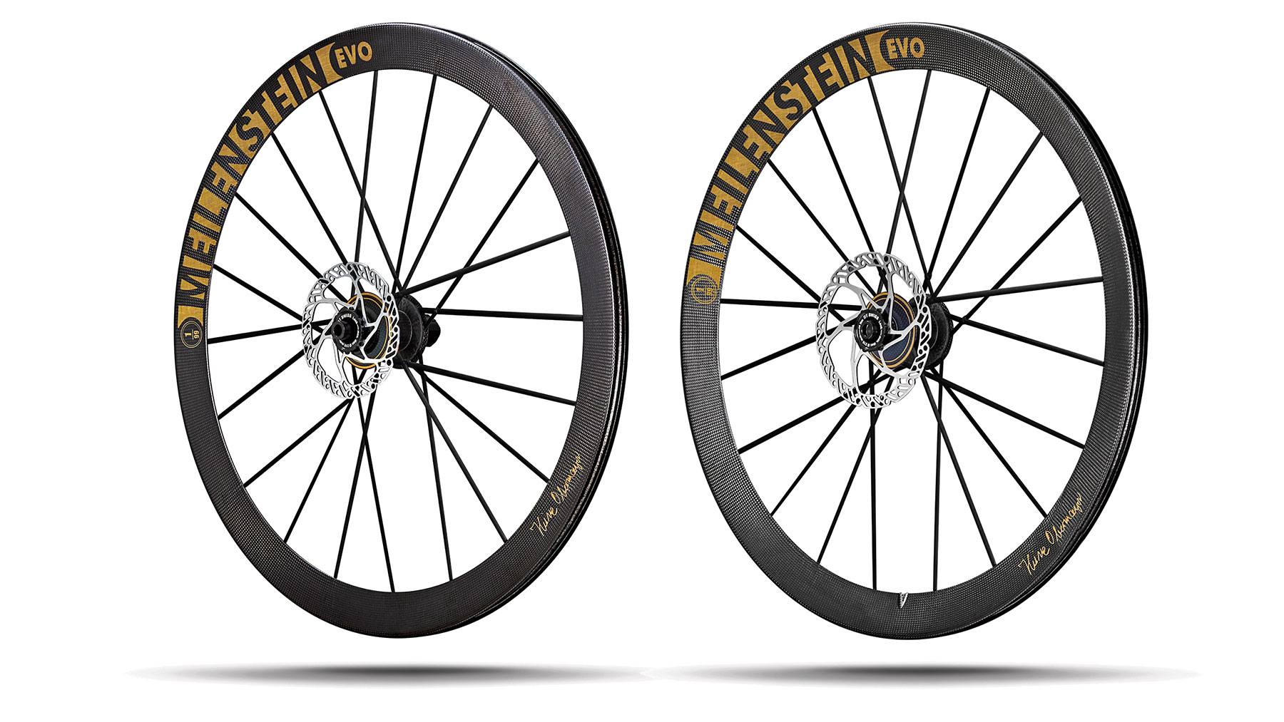 Lightweight-Meilenstein-EVO-Signature-Edition-Gold-carbon-road-wheels_angled-pair.jpg