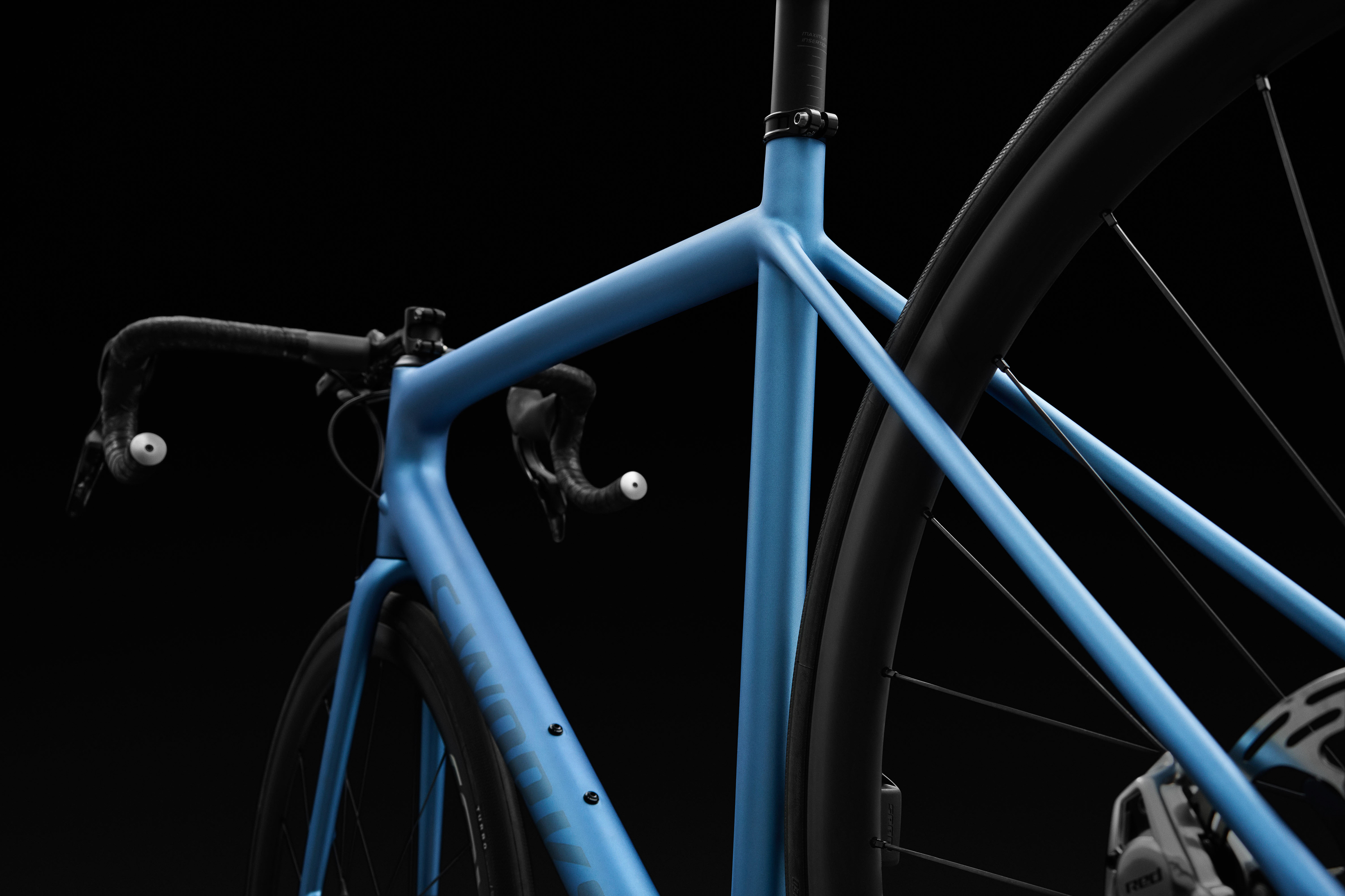97224-0556_AETHOS_SW_LTD_GCLMET-BLKPRL_SEATPOST_0356.jpg