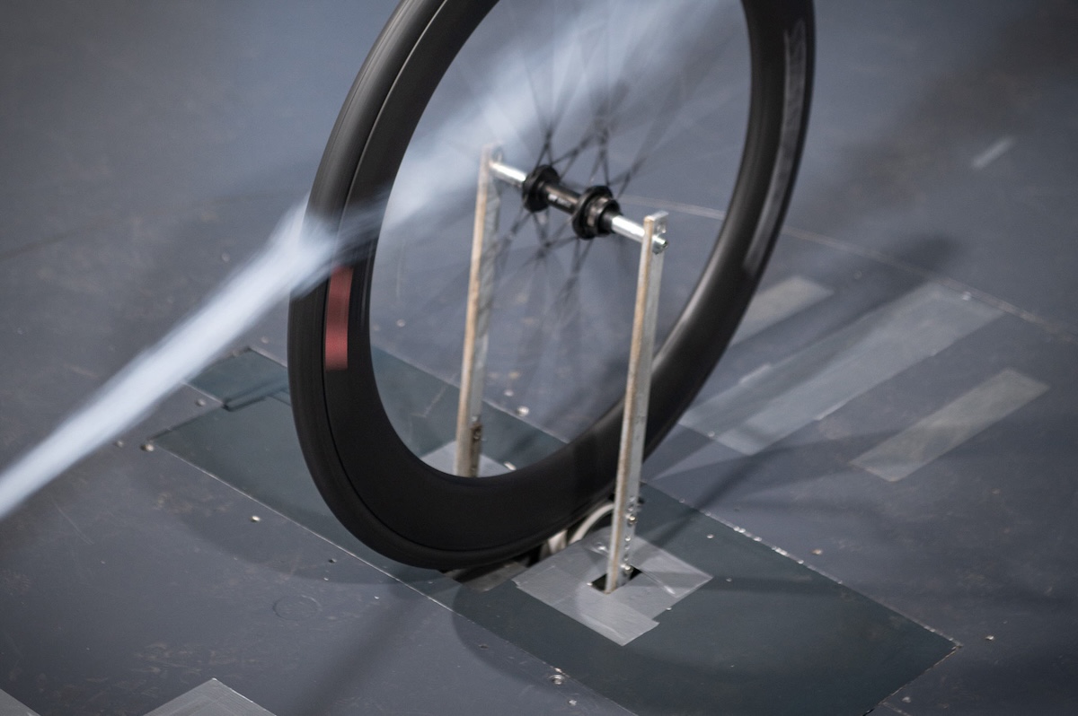 DTSwiss-Continental-AERO-111-Tire-3.jpg