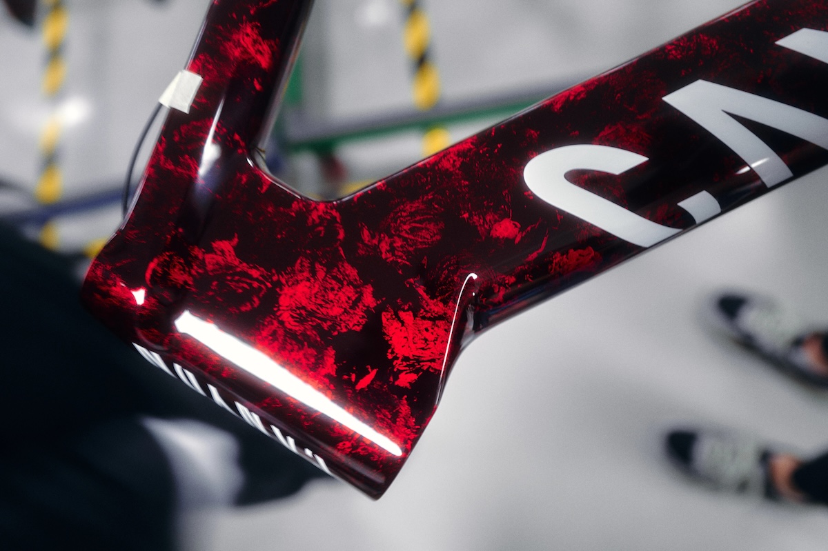 Mycanyon-Custom-Aeroad-CFR-red.jpg