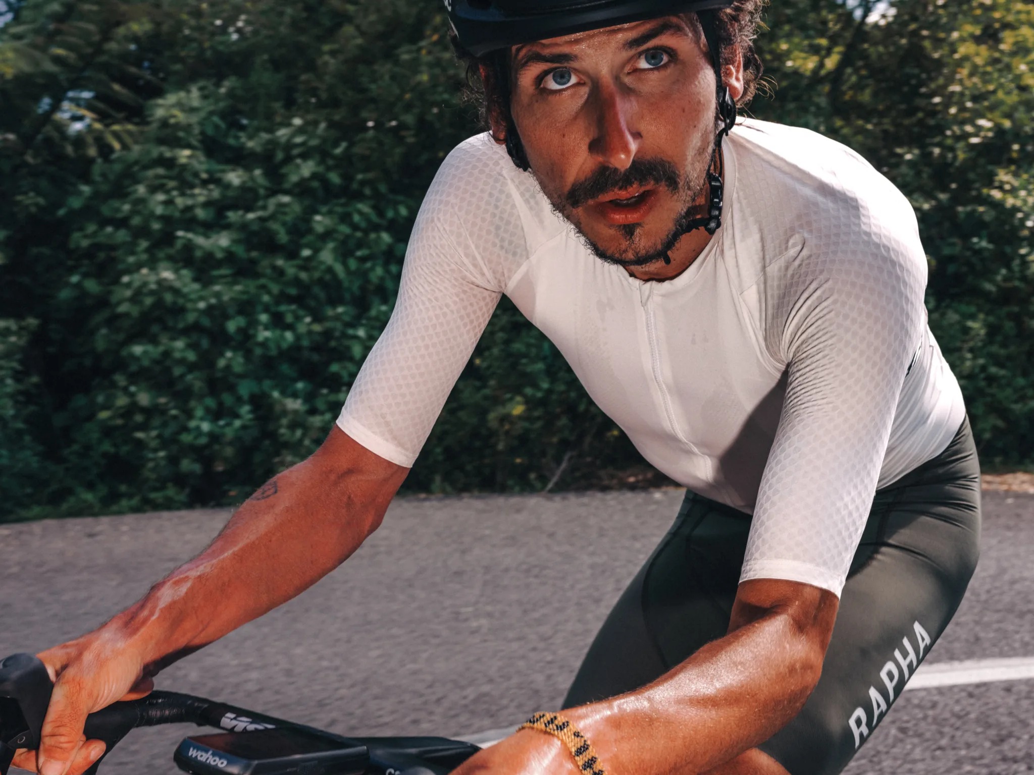 Rapha-Pro-Team-Bib-Shorts-III-cl.jpg