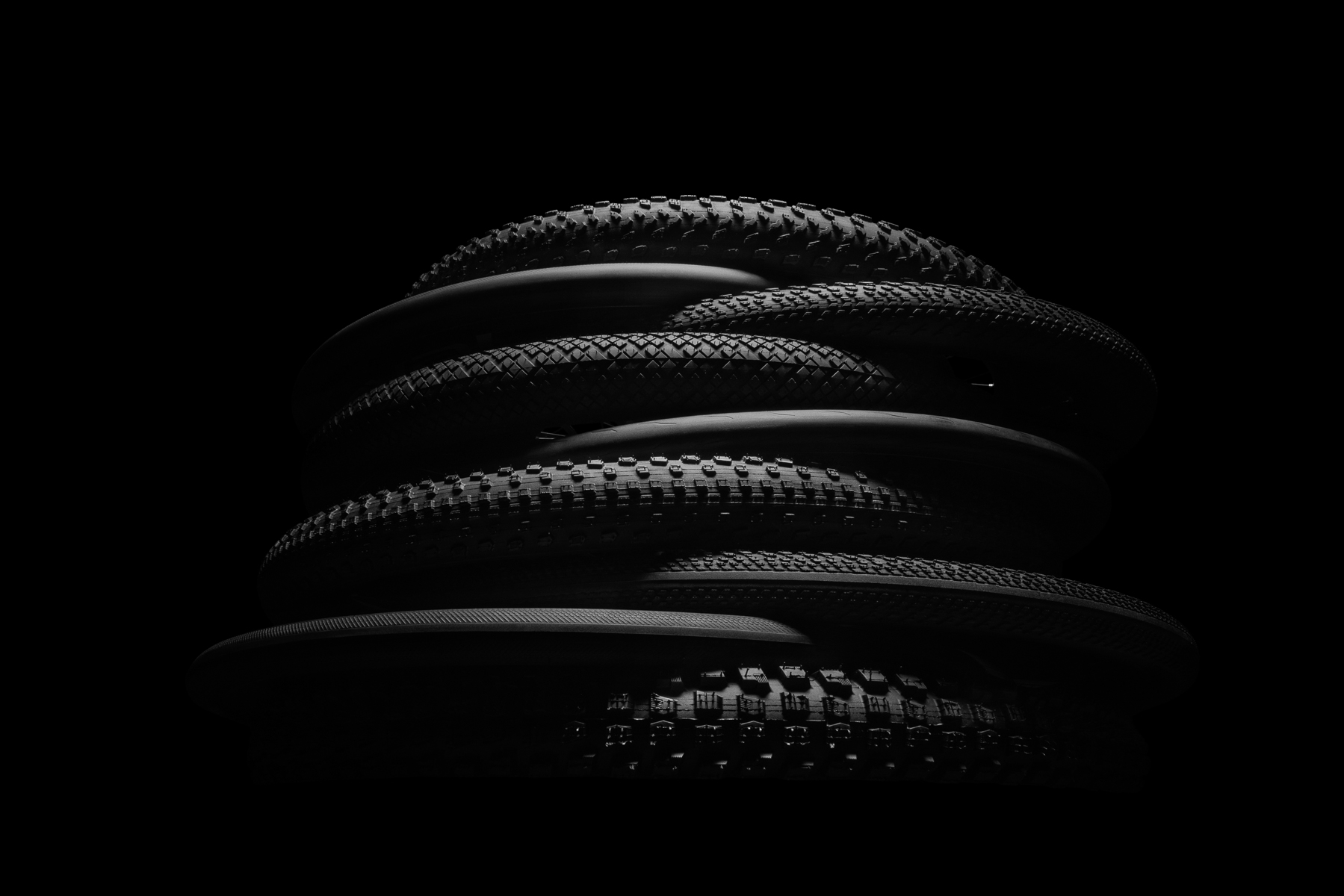 MY25_MIXEDSET_3071_V2.jpg