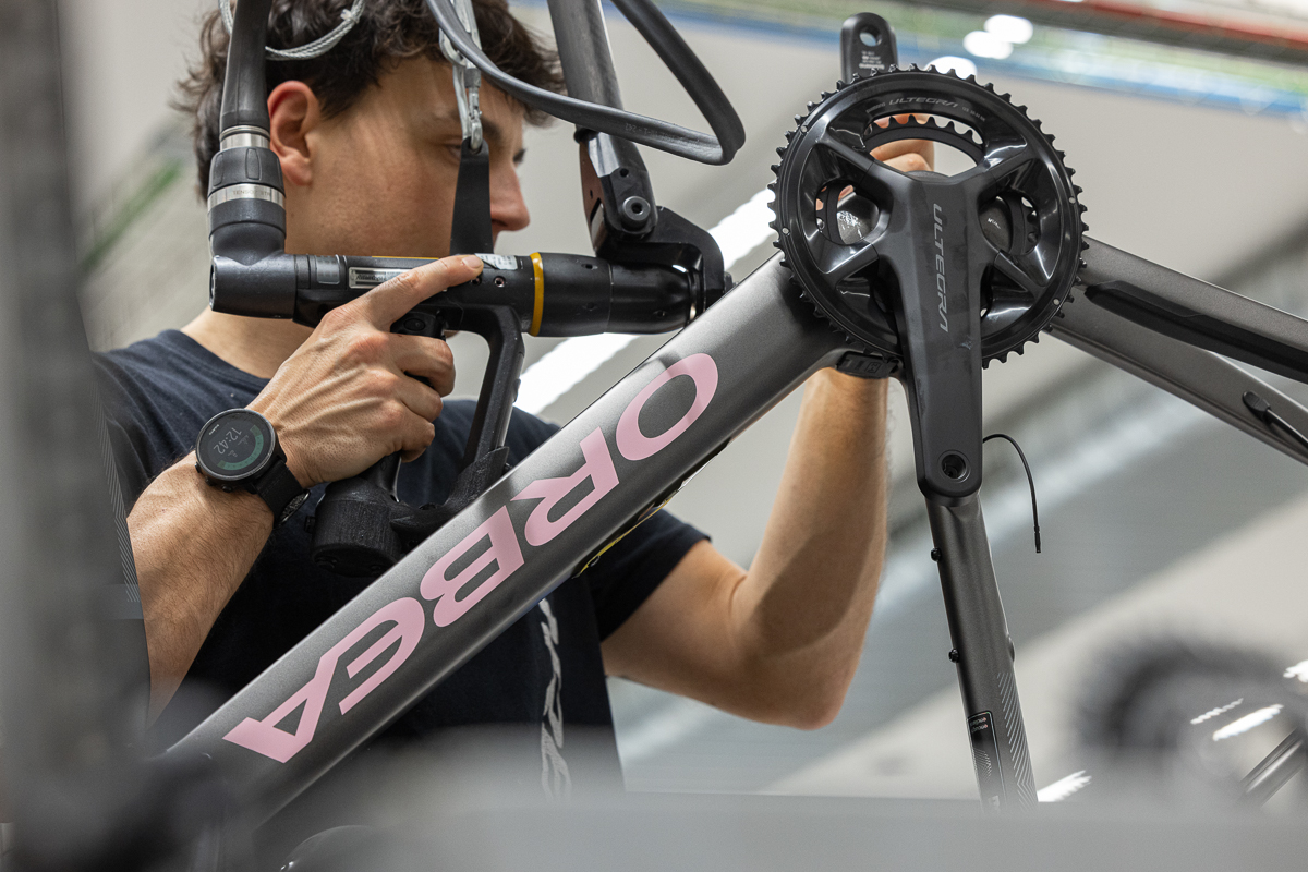 Orbea_factory visit_AssemblyLine-05.jpg