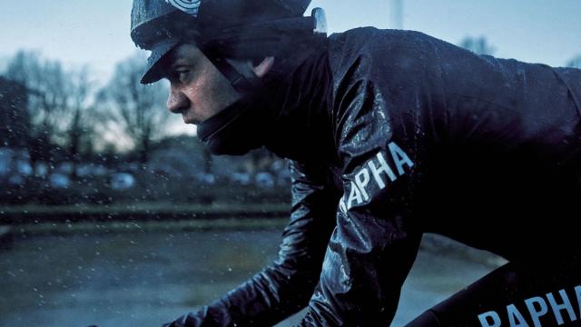 仅重128g Rapha推出新款Pro Team Gore-Tex Jacket