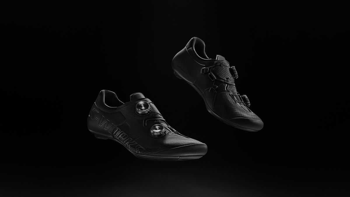 61025-40_SW-ARES-RD-SHOE_BLK_STEP-HERO_5427.jpg