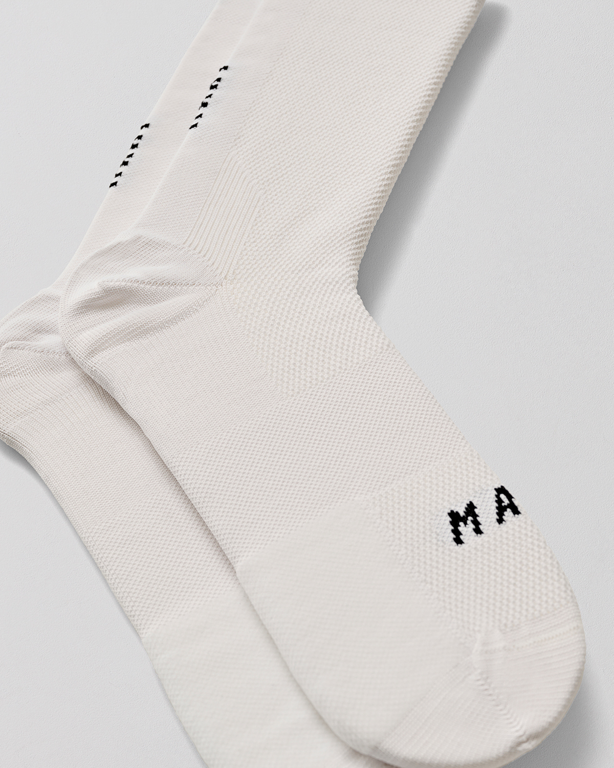 MAUSO240223_WHIT.Logo Sock_White_PDP_SPECS_03_DESKTOP.jpg