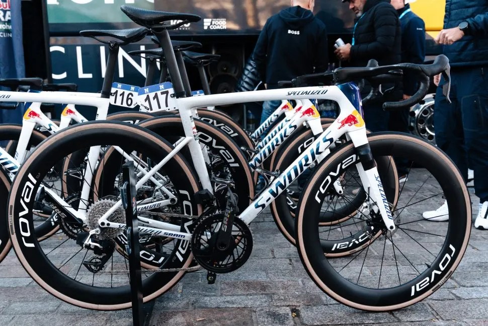 Cyclist-Bikes-Gallery-Ronde-Van-Vlaanderen-06-avril-2025-118-970x647.jpg