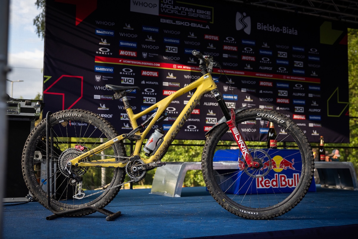 RockShox_Lyrik_Ultimate_Red_SM_Bielsko_Biala_S3R7345.jpg