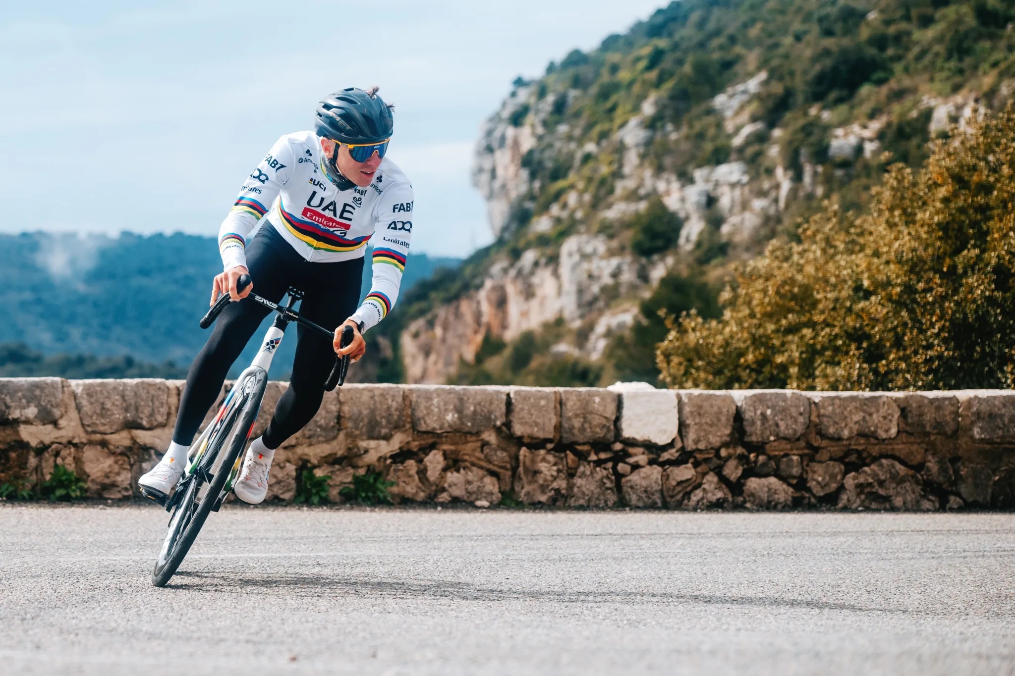 Colnago-V5Rs-TP-action--2048x136.jpg