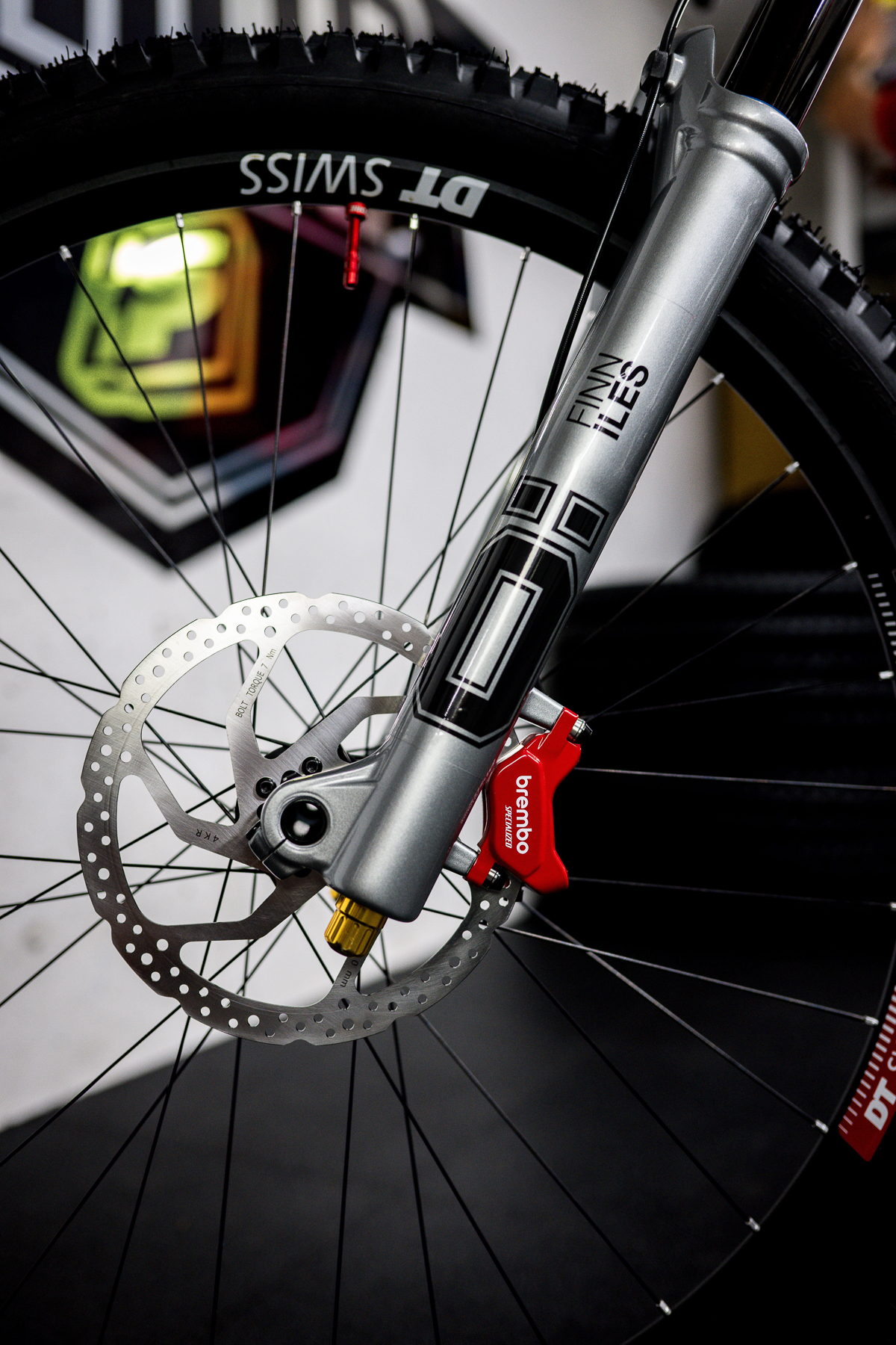 2025_Brembo_Specialized_Ohlins_MTB_front corner.jpg