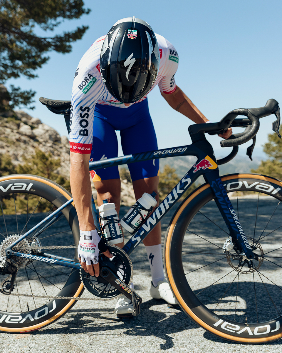 ROAD-9090_RBH-TdF_Social-12-Exp_4x5.jpg