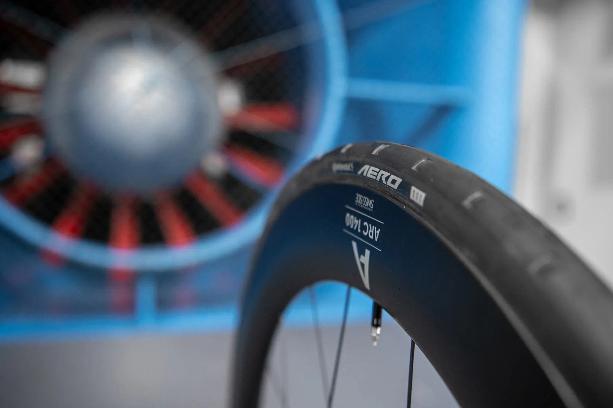 2025-DT-Swiss-ARC-v3-carbon-aero-road-bike-wheels_in-the-GST-wind-tunnel.jpg