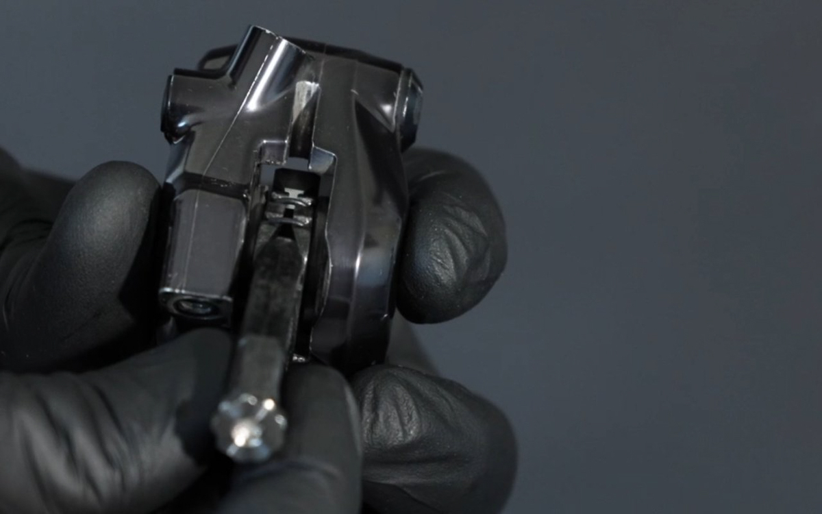 absoluteblack-hydraulic-brake-piston-press-5.jpg