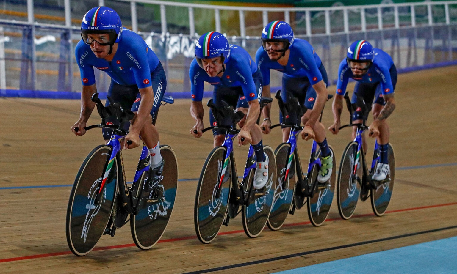 Pinarello-Bolide-F-HR-track-bike.jpg