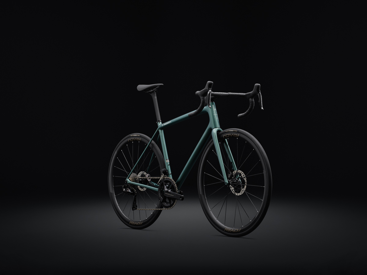 97226-00_AETHOS-SW-DI2-PRMFJDMET-DLMMET_FRONT-3QUATERS_1272.jpg