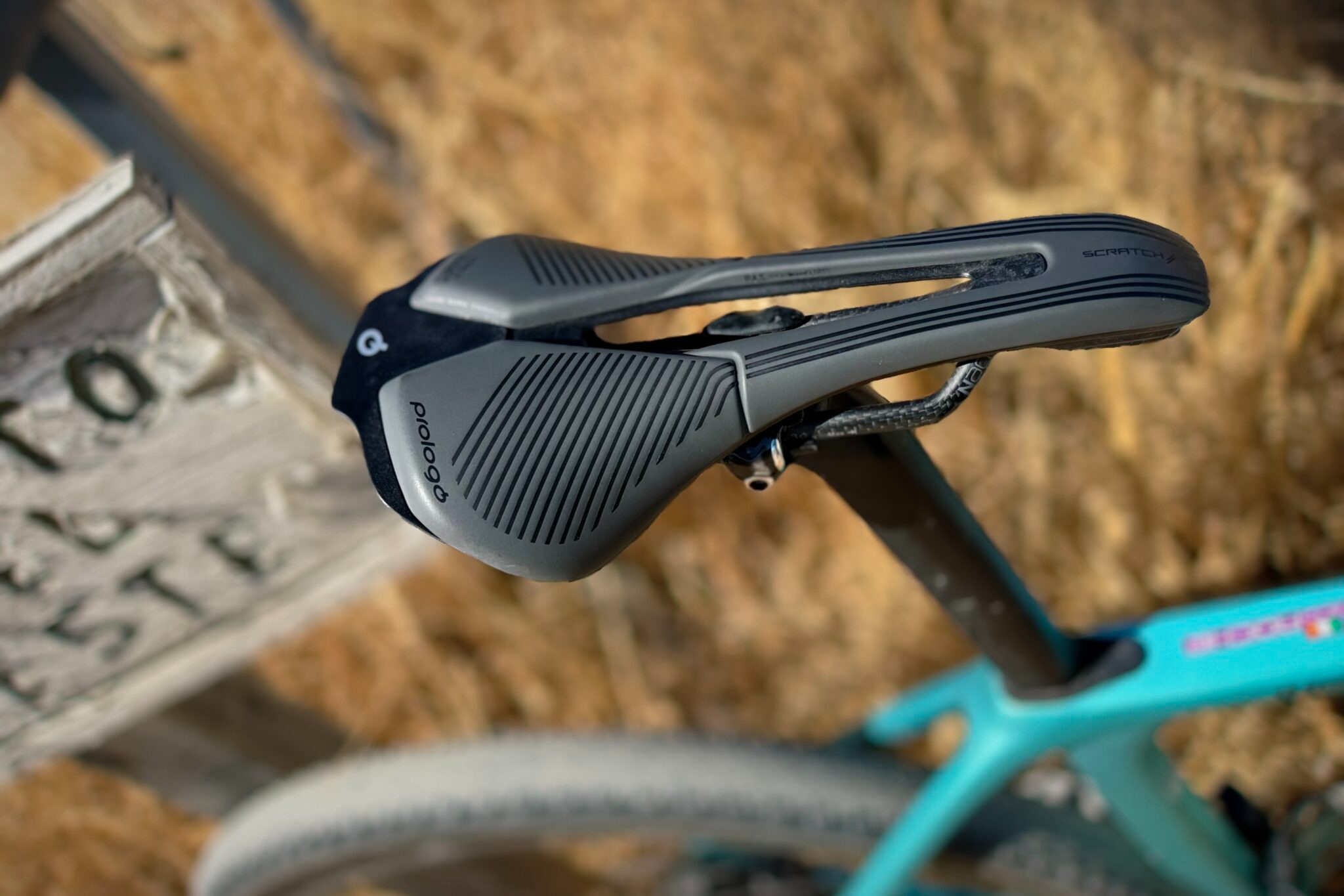 Prologo-AGX-Saddle-Lineup-instal.jpg