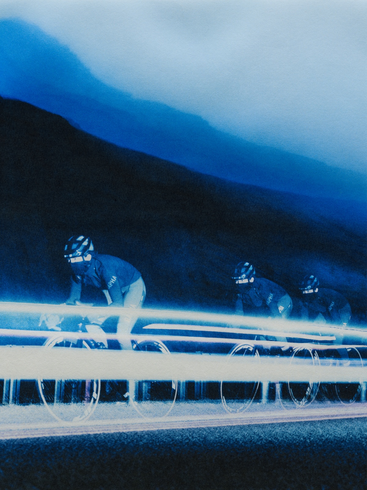 Copy of Shadow_Carousel_Blue_06.jpg