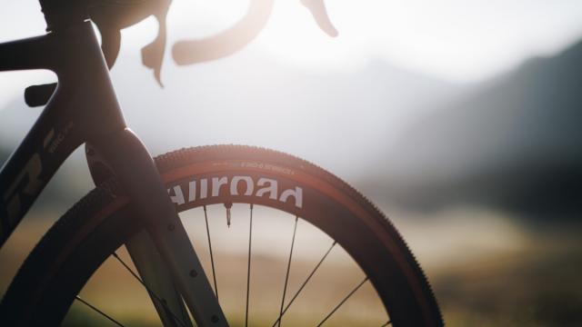 多用途价格亲民 Mavic推出Allroad S Carbon轮组 