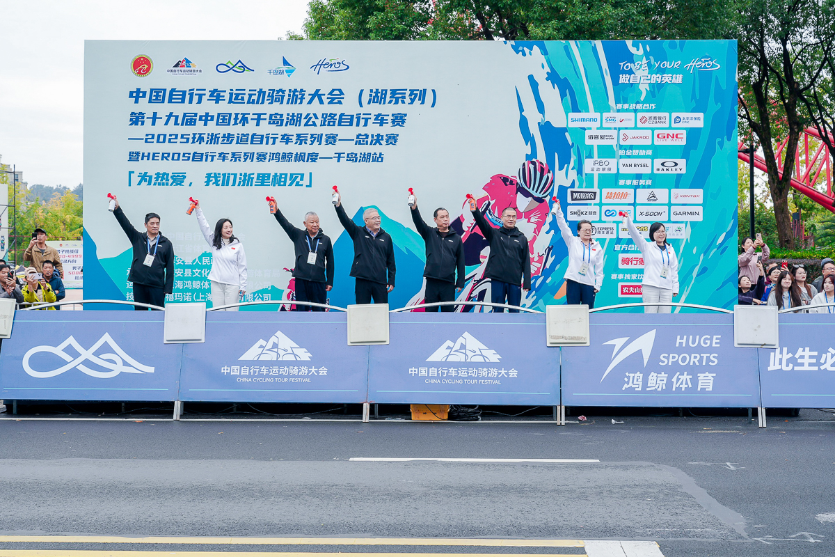 1762926560281820.jpg KK502008_2554530515-rp4105474100.jpg