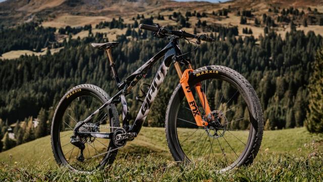 全新Giant Anthem Advanced SL｜分秒必争，胜者为王