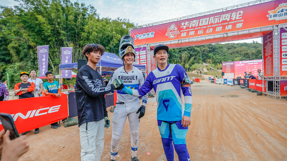 1763443897292353.jpg 2e22de4bc1a0ec109c6834bb0238a6b7.jpg