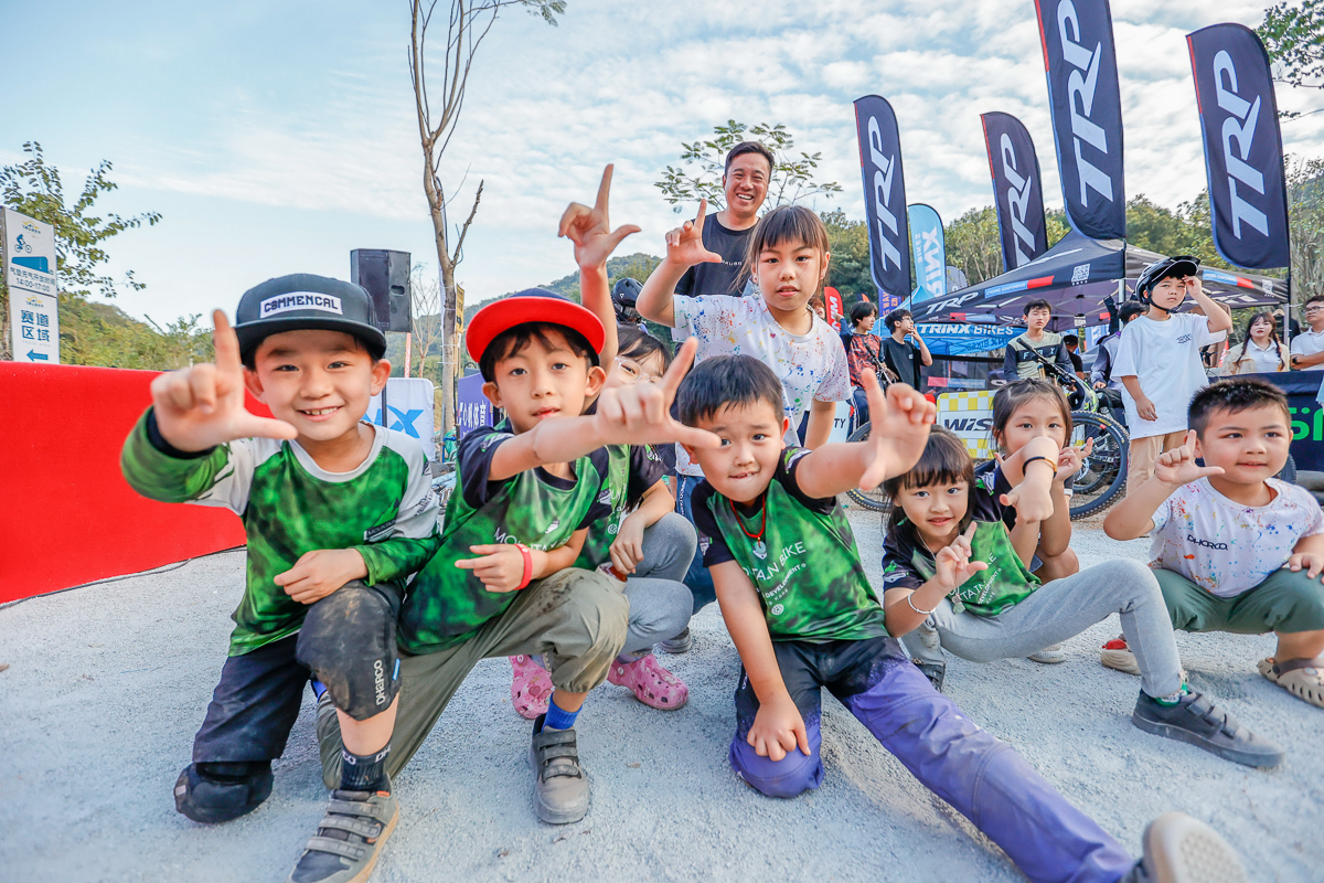 1763443926492977.jpg cb9a885888fb7513dde463e7ef4d6a3a.jpg