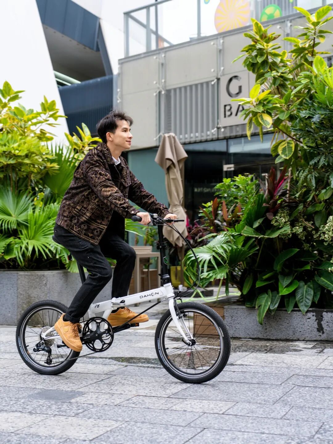 1764308457138365.jpg 640 (1).jpg