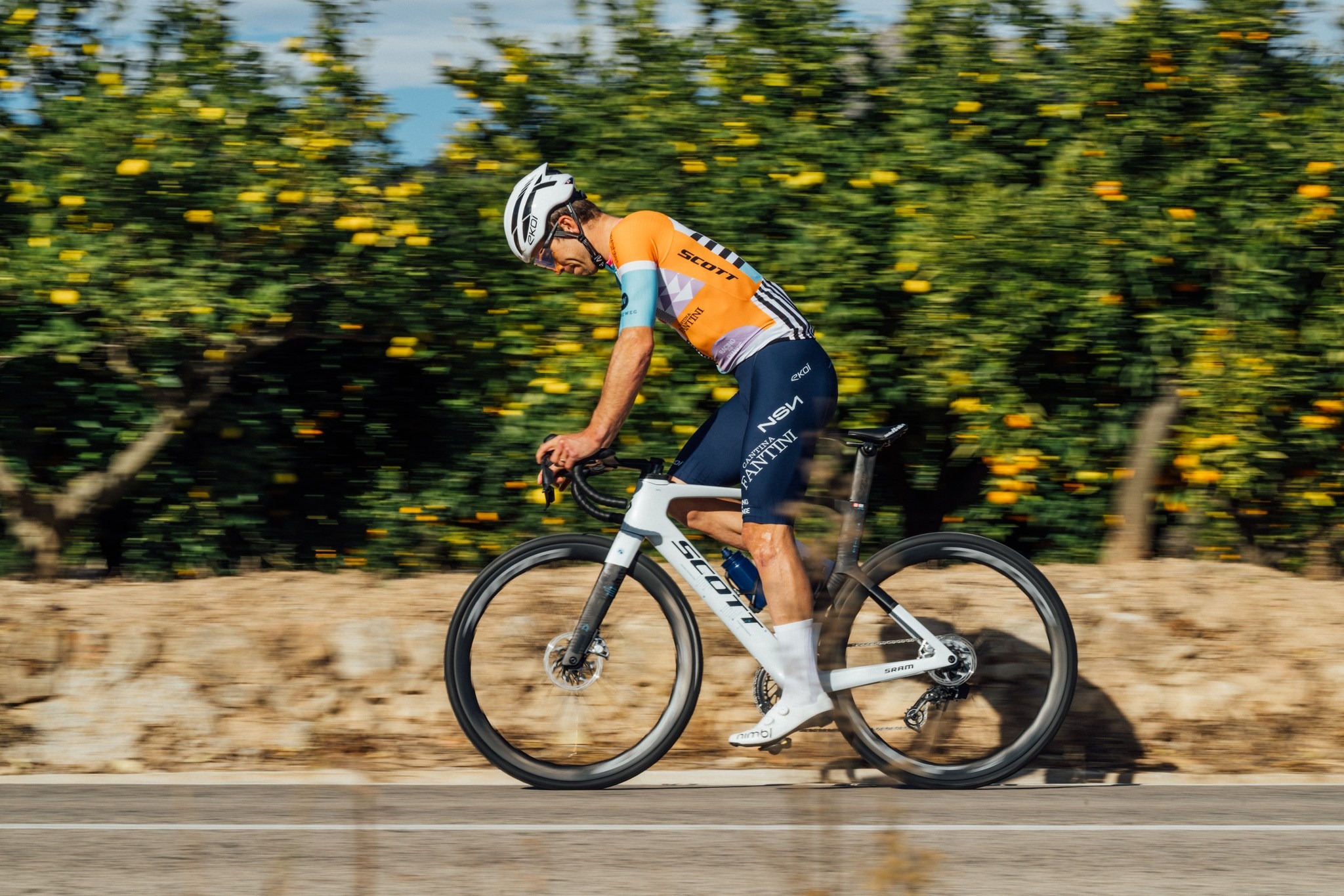 1765343358159418.jpg 597398050_1451226027013743_72345.jpg