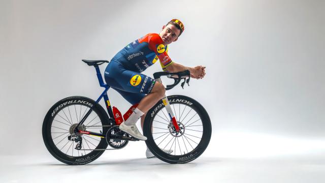 Lidl-Trek发布2026赛季全新Project One定制涂装及队服