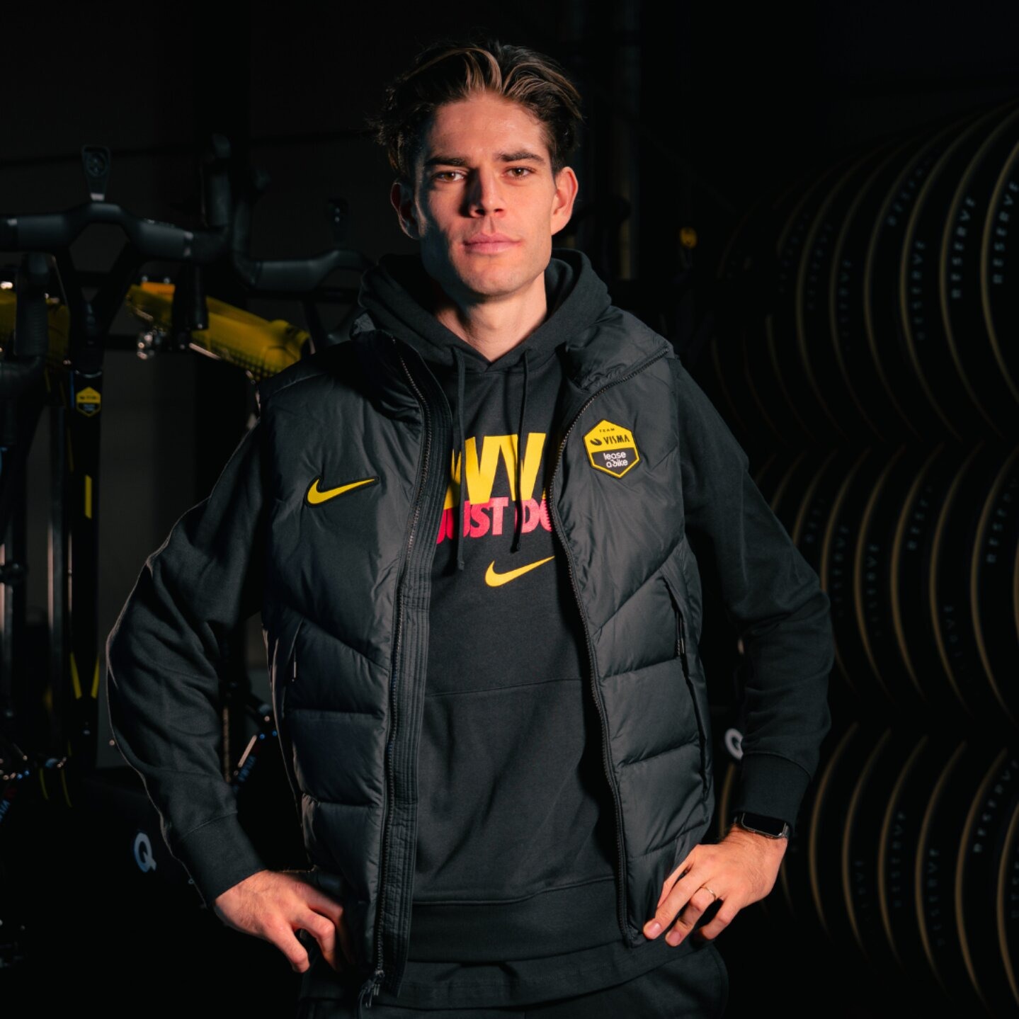 Hoodie-Wout-van-Aert.jpg