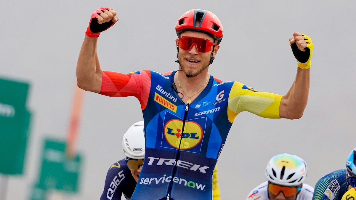 AlUla Tour S1：横风分裂集团 乔纳森·米兰冲刺夺冠