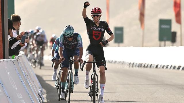 AlUla Tour S3:亚尼斯·瓦萨尔山顶混战取胜