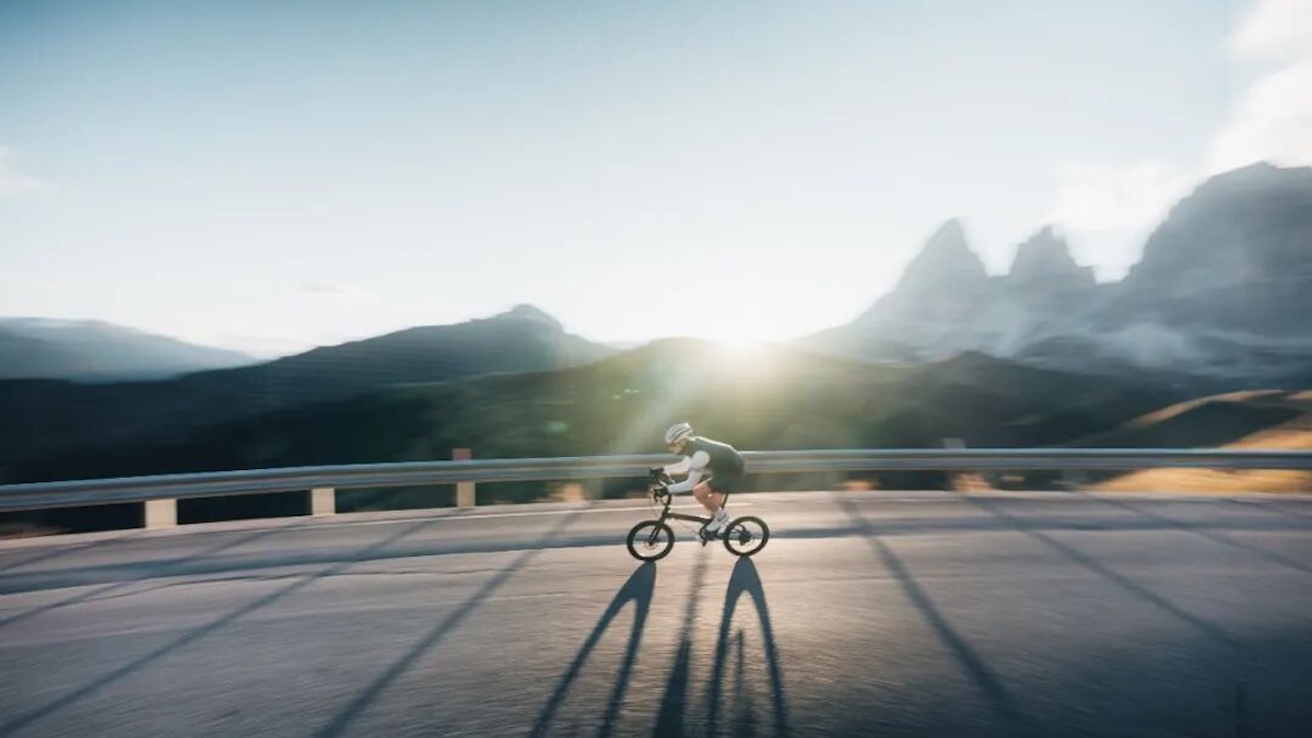 双项金奖 “碳”为观止 | 大行PC24折叠超跑