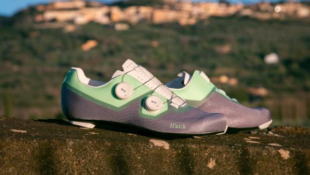 Fizik推出Lyra公路锁鞋：更宽鞋头、更低落差