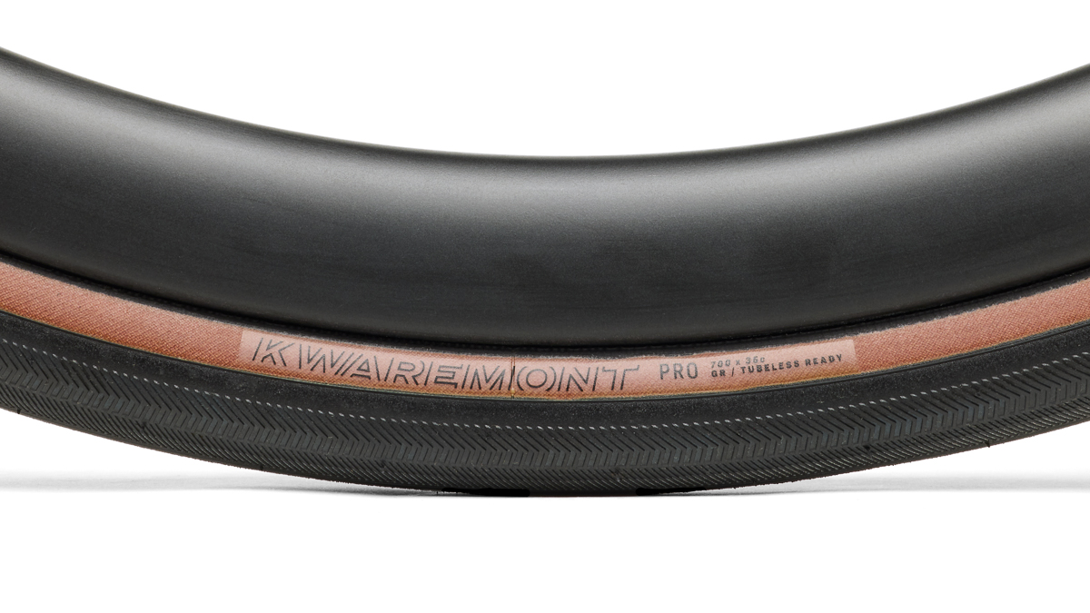 1775190585697247.jpg BontragerKwaremontProTLR-48531-B-Alt2.jpg