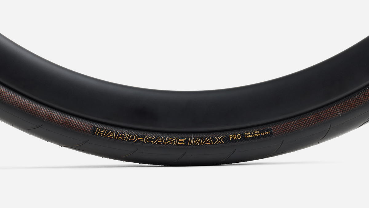 1775190697732514.jpg BontragerHardCaseMaxPro-49931-A-Alt2.jpg