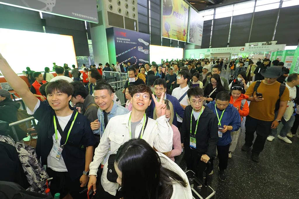 1776147918718515.jpg 640 (2).jpg