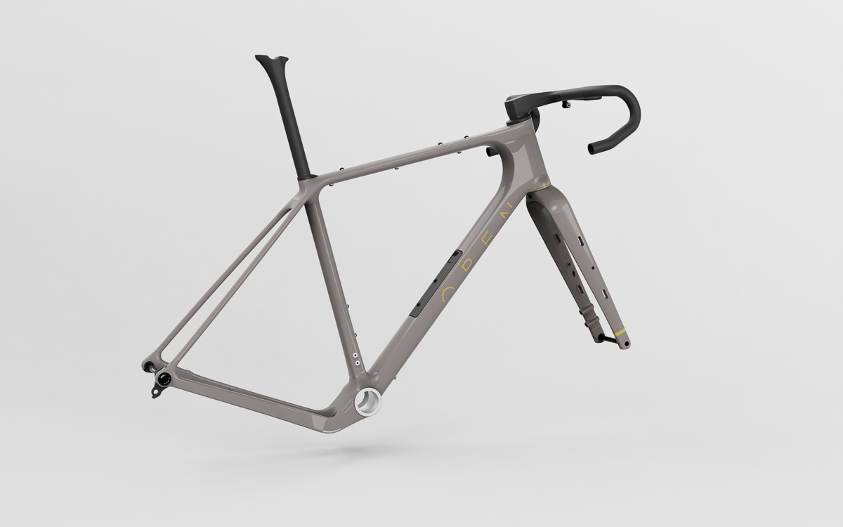 OPN-17_PLATINUM GREYBEIGE-STUDIO_45 REAR_2026-04-10_46.jpg