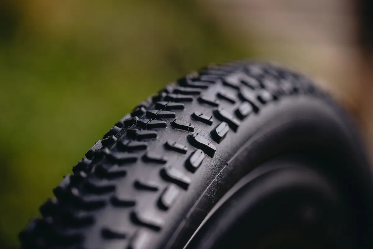 Schwalbe-G-One-RX-PRO-6-scaled.jpg