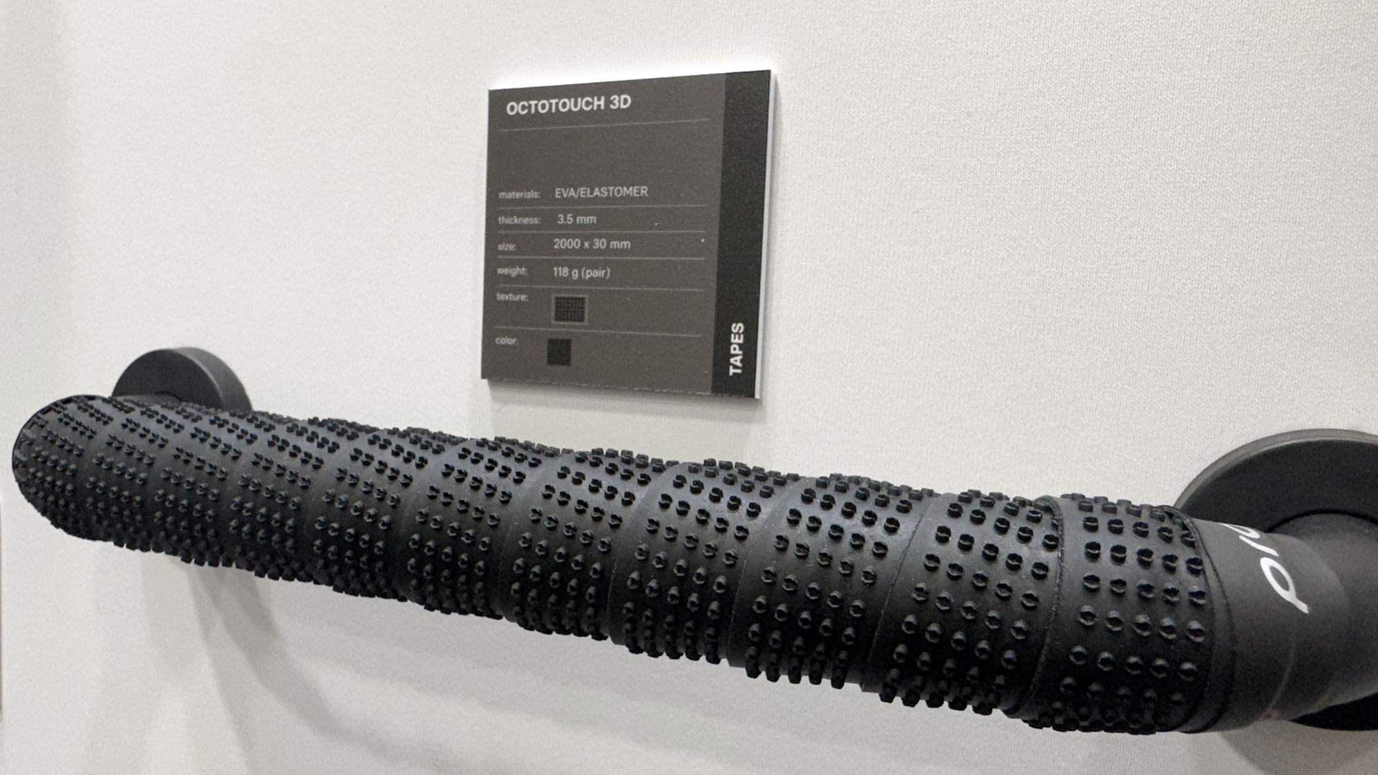 Prologo-Octotouch-3D-bartape-with-CPC-nubbins-for-grip-comfort-and-control.jpg