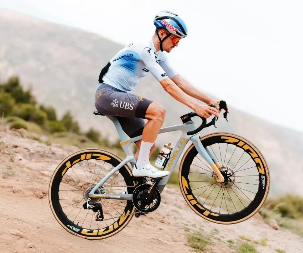 pinarello-q365-tdf-2026-e1783090.jpg