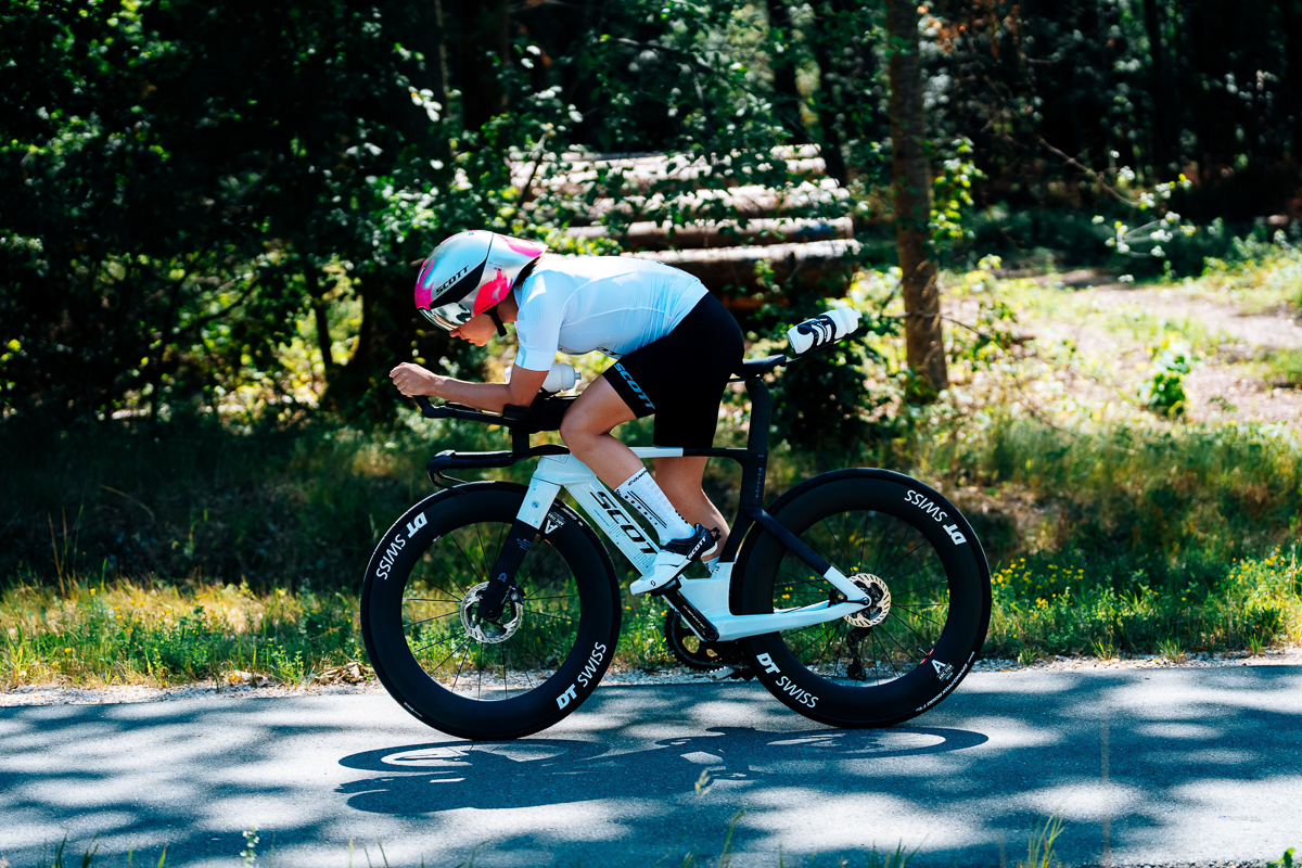 CHALLENGE ROTH ALANIS SIFFERT 2026 SCOTT BIKE PHOTO BY UNLOOP PROD 13 Unloop Ba4602.jpg