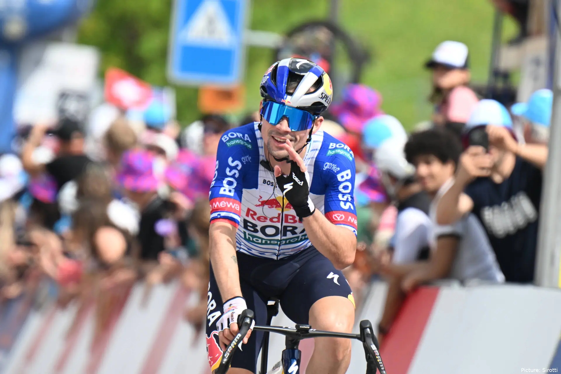 primoz-roglic-69f61a99ce062.jpg.jpg
