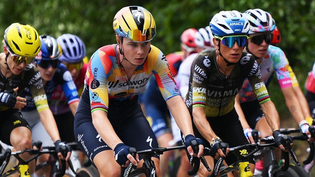 lotte-kopecky-pauline-ferrand-pr.jpg