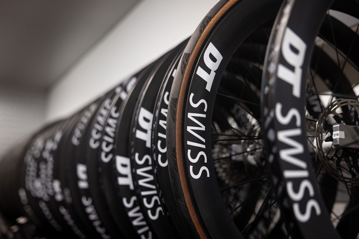 DTSwiss-Road-ARC-1100-Dicut-White-Ltd-Polished-Perfection-UNO-X-4560-260731-1920px.jpg