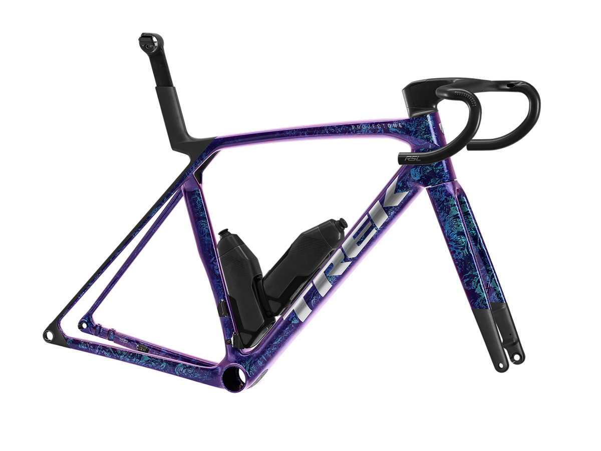 MadoneSLRFrameset-27-59667-C-Primary_v2.jpg