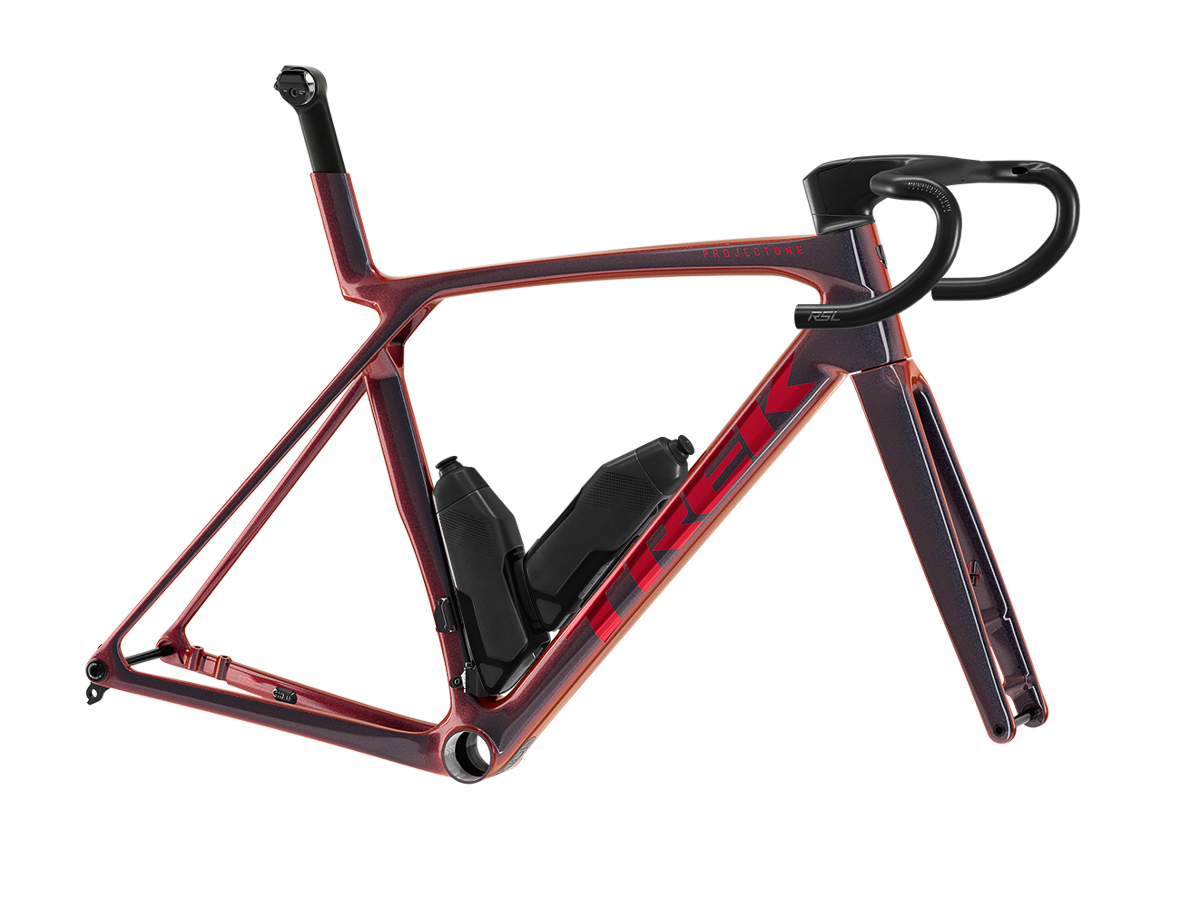 MadoneSLRFrameset-27-59667-D-Primary_v2.jpg