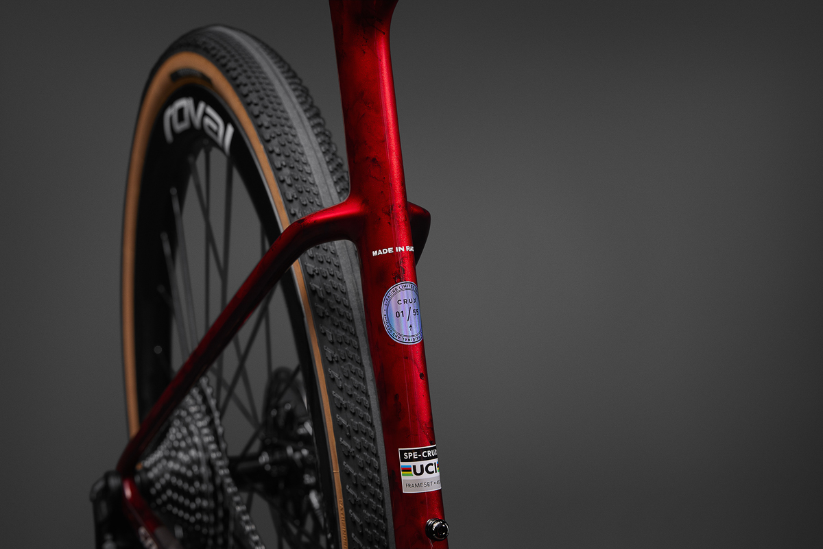 91427-0256_CRUX-5-SW-MIR-RED_DETAIL-LTD-STICKER_b.jpg