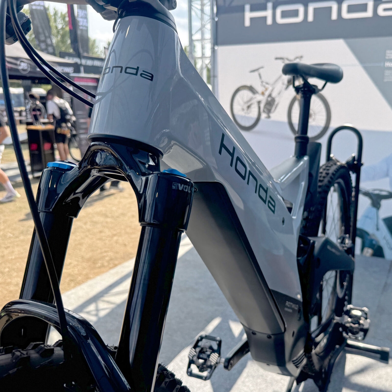 1789961308240333.jpg Honda-eMTB-concept-mountain-bike_Sea-Otter-Europ (1).jpg